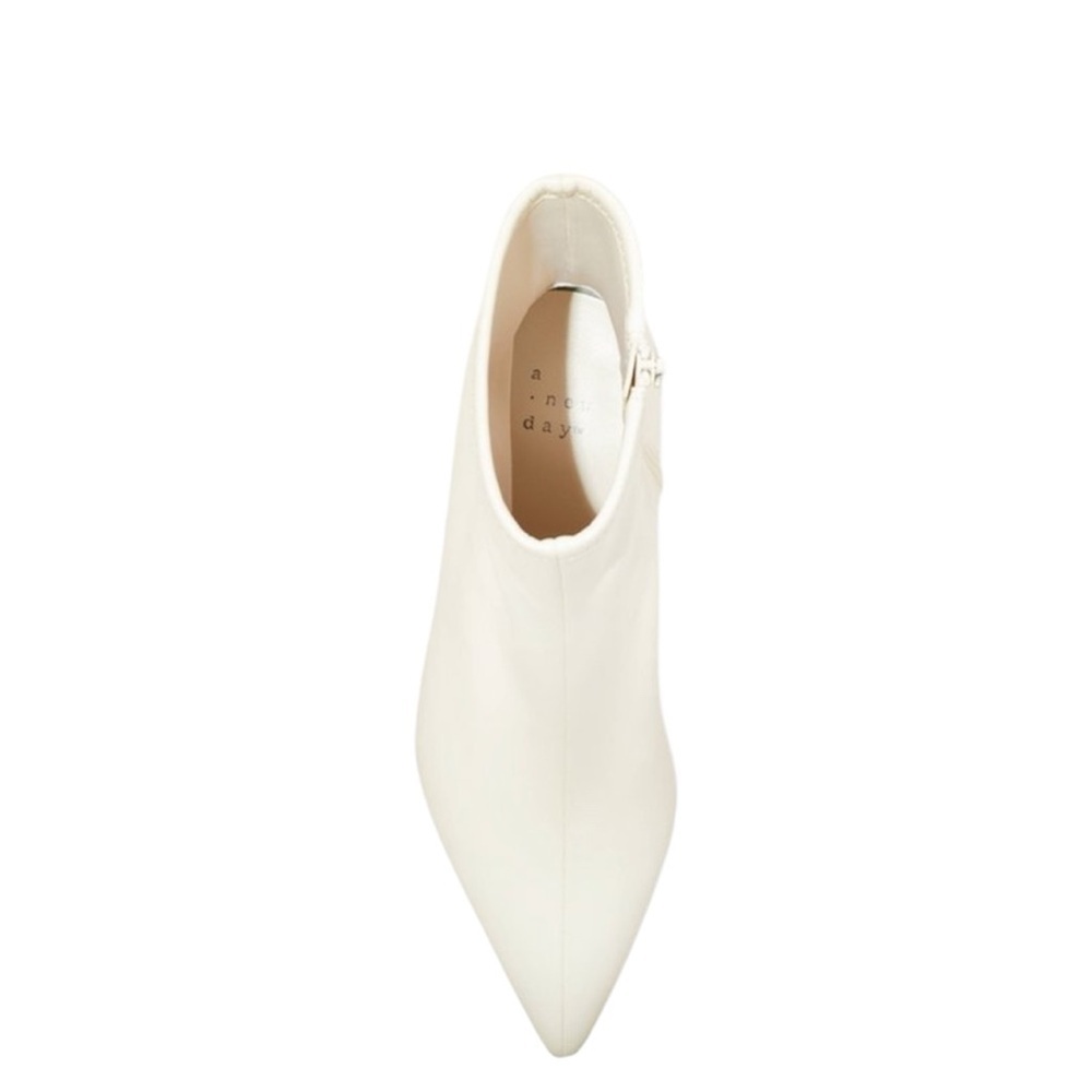 A New Day Lonnie Cream Kitten Heel Stretch Bootie Size 7 1/2 NWT - Picture 3 of 9